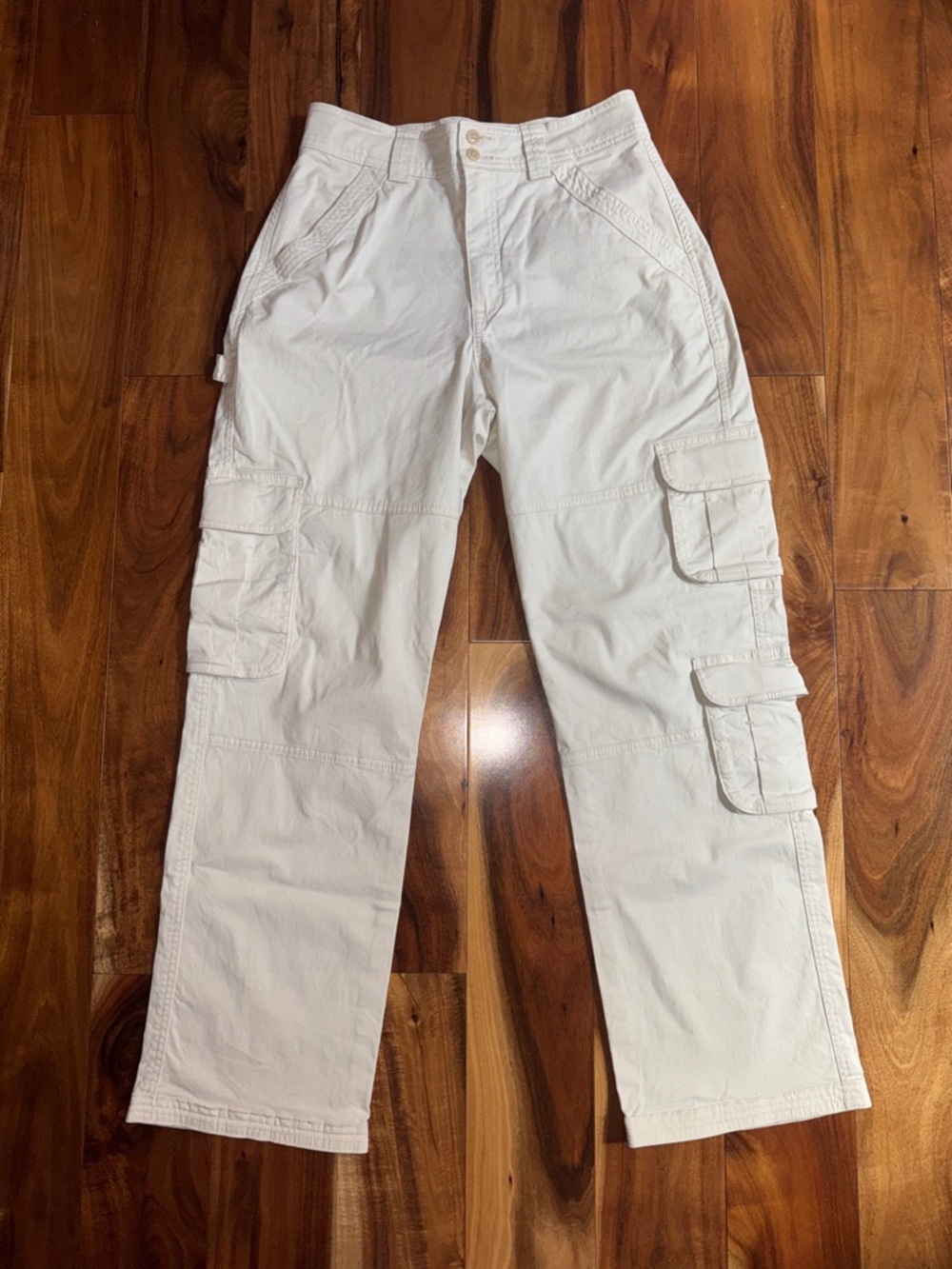 Abercrombie curve love cargo pants ivory size 27/4